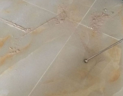 定海瓷砖空鼓维修公司分享粘合剂选择不当在瓷砖铺贴过程中可能导致以下问题
